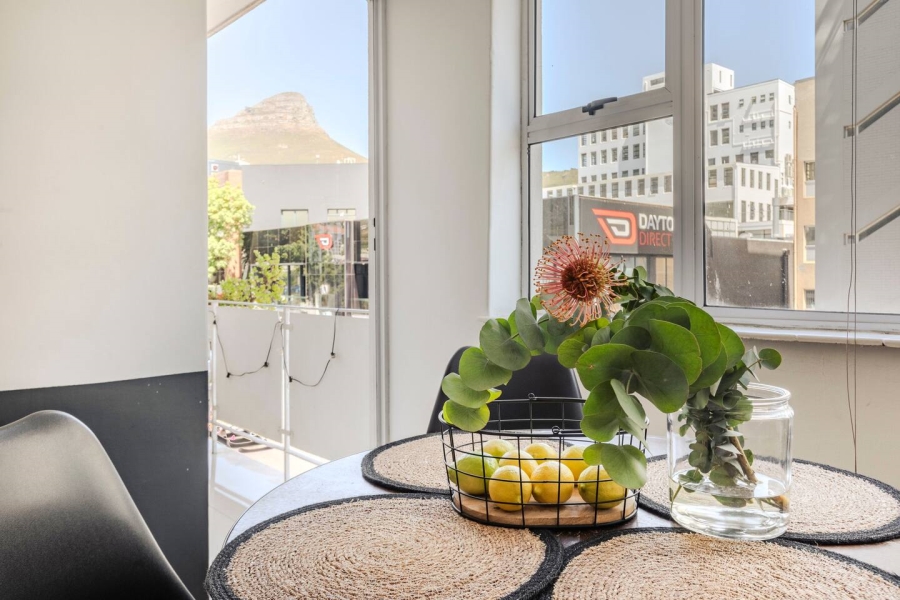 2 Bedroom Property for Sale in Gardens Western Cape